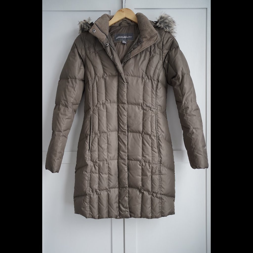 Eddie Bauer Women's Lodge Down Parka, Taupe Brown, XS